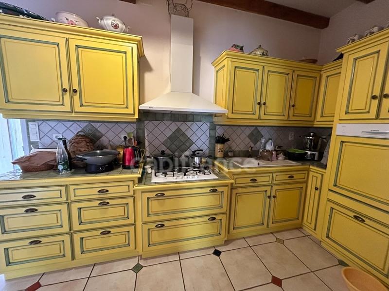 Maison - 390 m² - 11 pièces