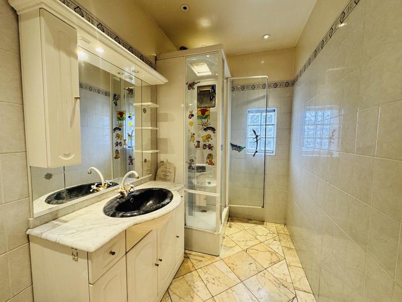 Maison - 100 m² - 6 pièces