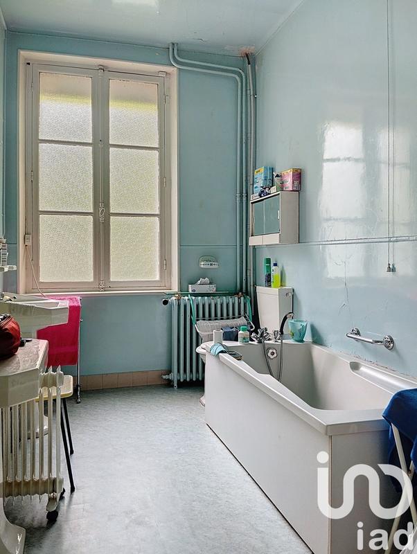 Maison - 241 m² - 10 pièces