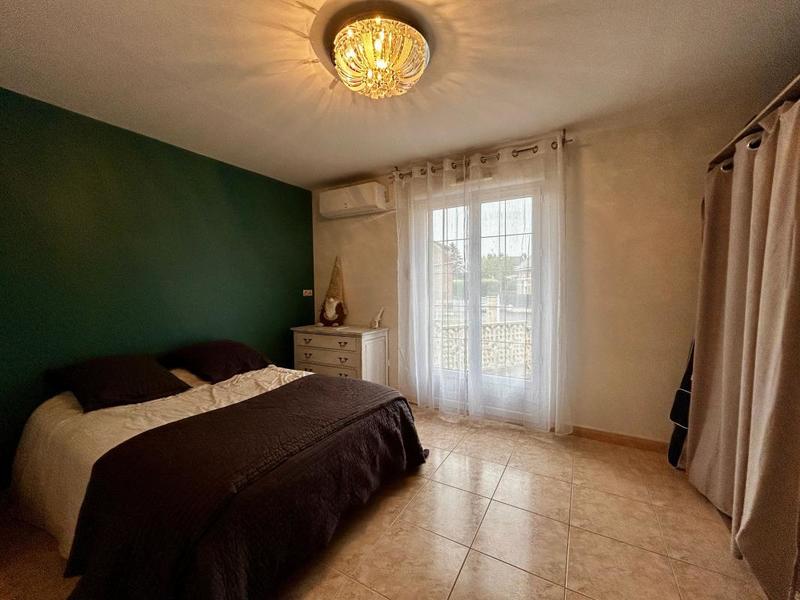 Maison - 206 m² - 7 pièces