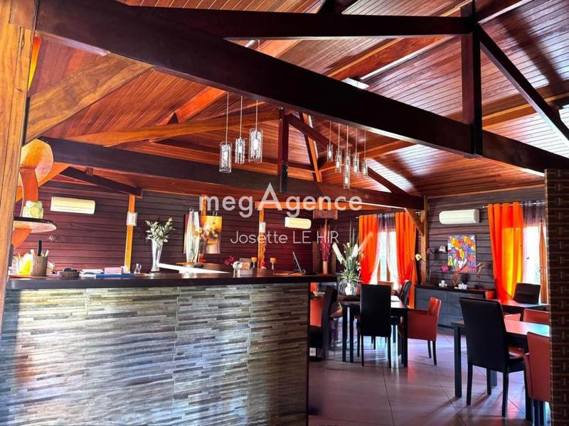 Maison de campagne - 350 m² - 8 pièces