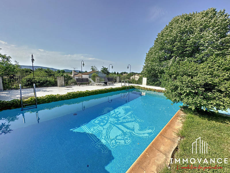 Maison - 290 m² - 7 pièces