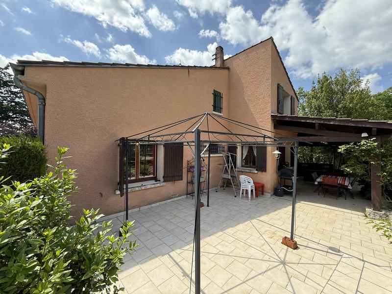 Maison - 195 m² - 7 pièces