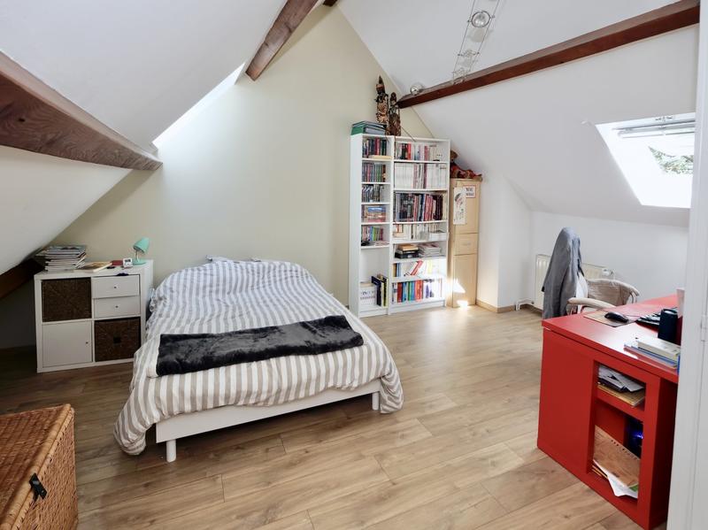 Maison - 181 m² - 7 pièces