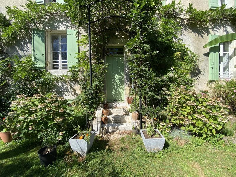 Maison - 524 m² - 15 pièces