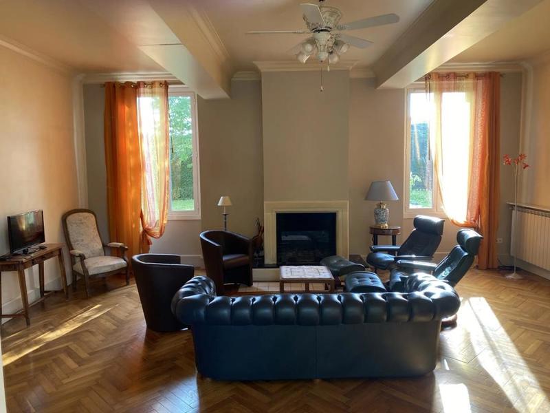 Maison - 245 m² - 7 pièces