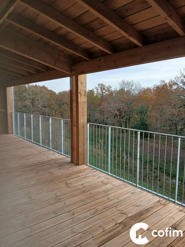 Appartement - 93 m² - 4 pièces