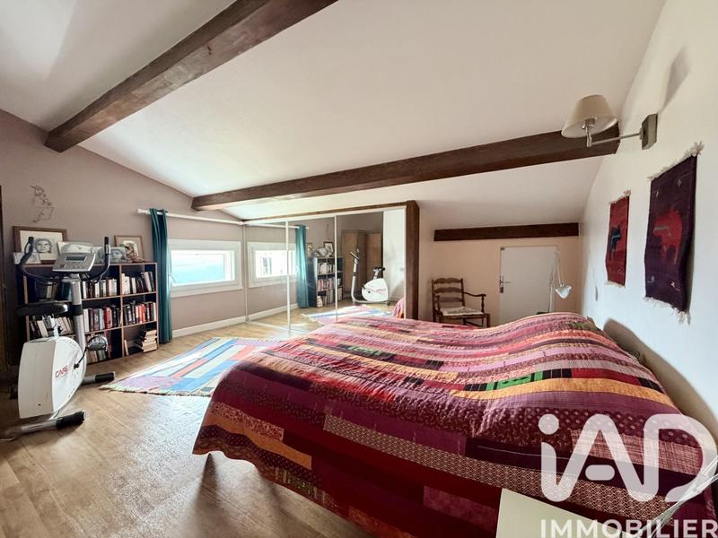 Maison - 200 m² - 6 pièces