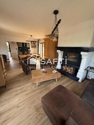 Maison - 98 m² - 4 pièces