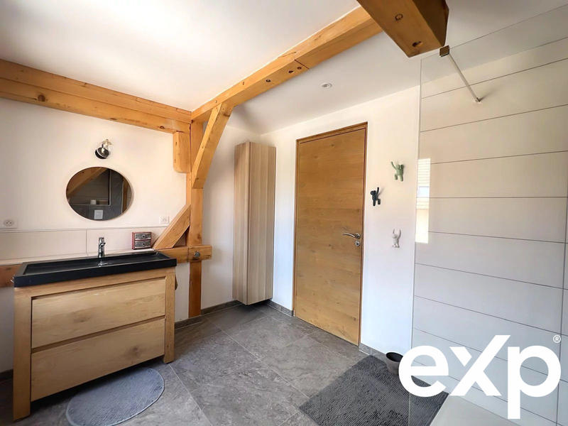 Maison - 240 m² - 9 pièces