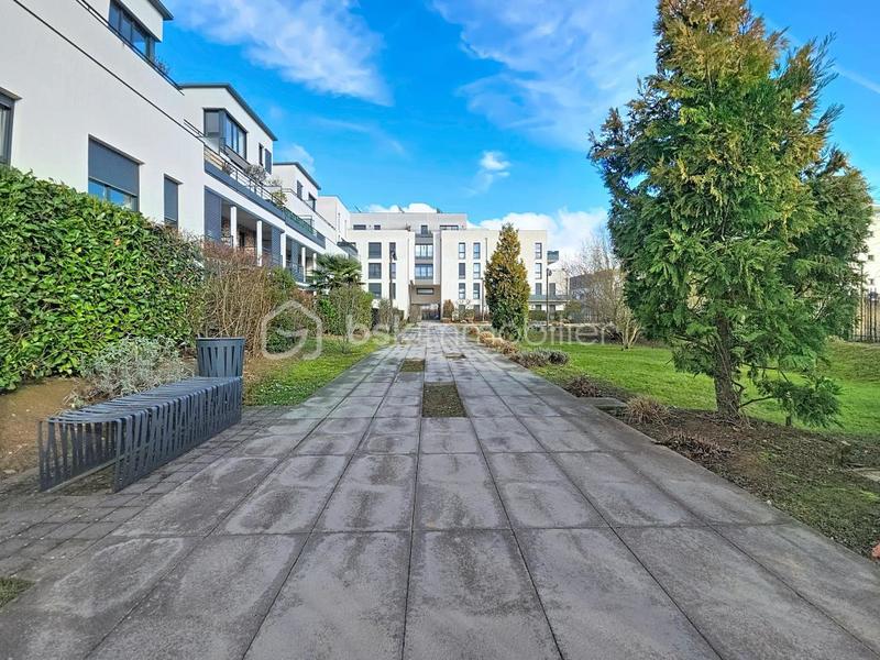 Appartement - 75 m² - 4 pièces