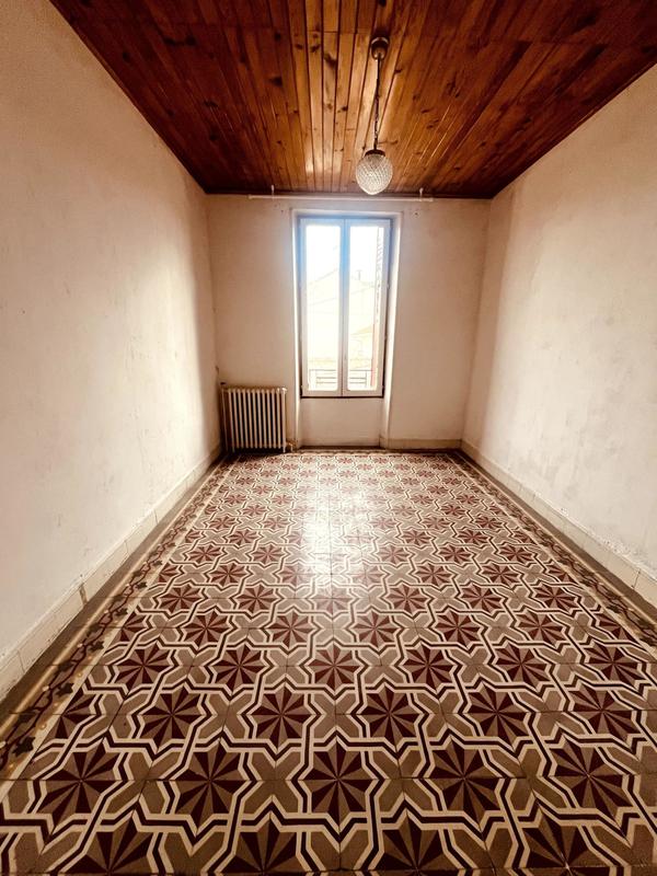 Maison - 96 m² - 7 pièces