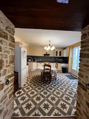 Maison de village - 190 m² - 12 pièces