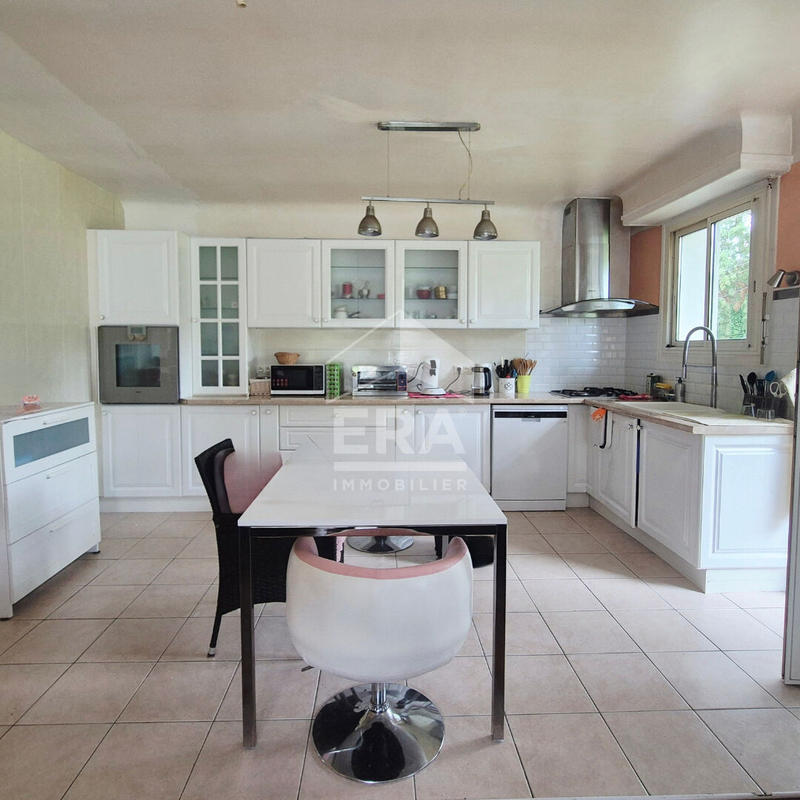 Maison - 162 m² - 6 pièces