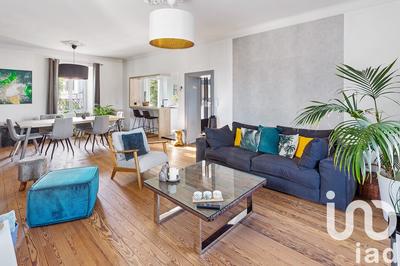 Maison - 200 m² - 7 pièces