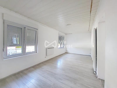 Maison - 95 m² - 6 pièces