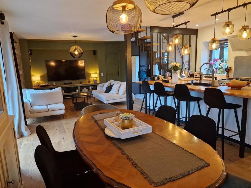 Chaumière - 134 m² - 4 pièces