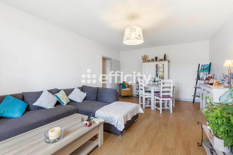 Immeuble - 1 243 m² - 14 pièces