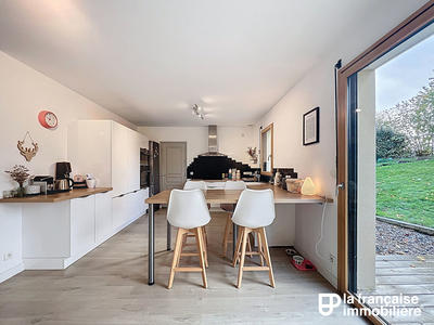 Maison - 153 m² - 8 pièces