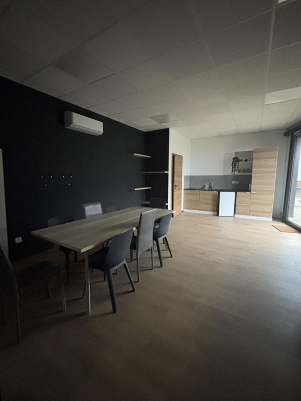 Local commercial - 135 m²