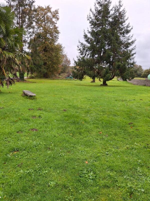 Terrain constructible - 552 m²