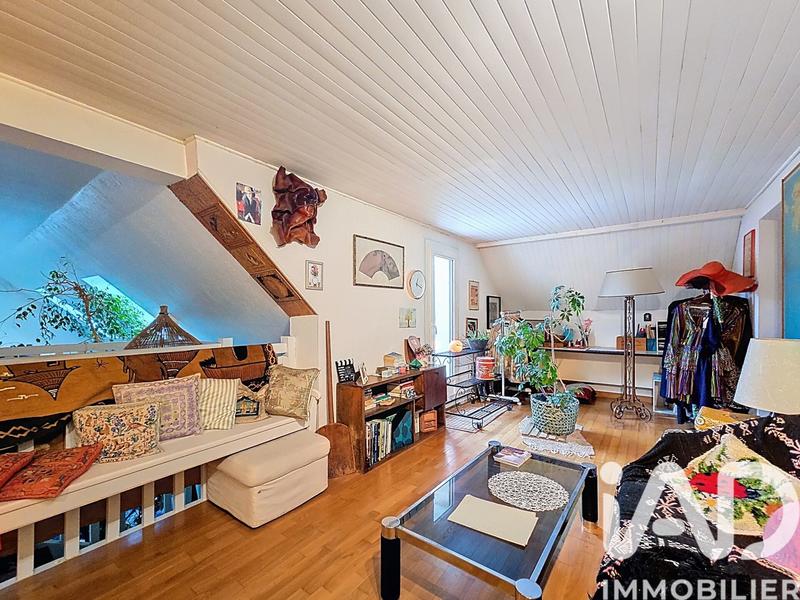 Maison - 213 m² - 7 pièces