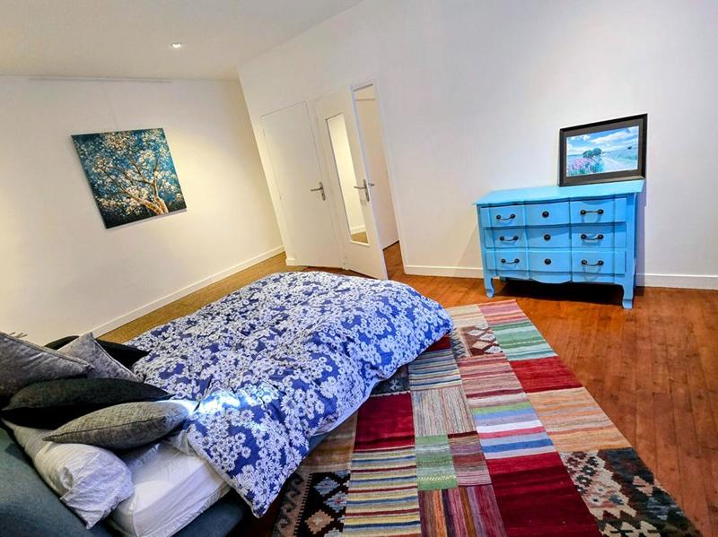 Maison - 460 m² - 13 pièces