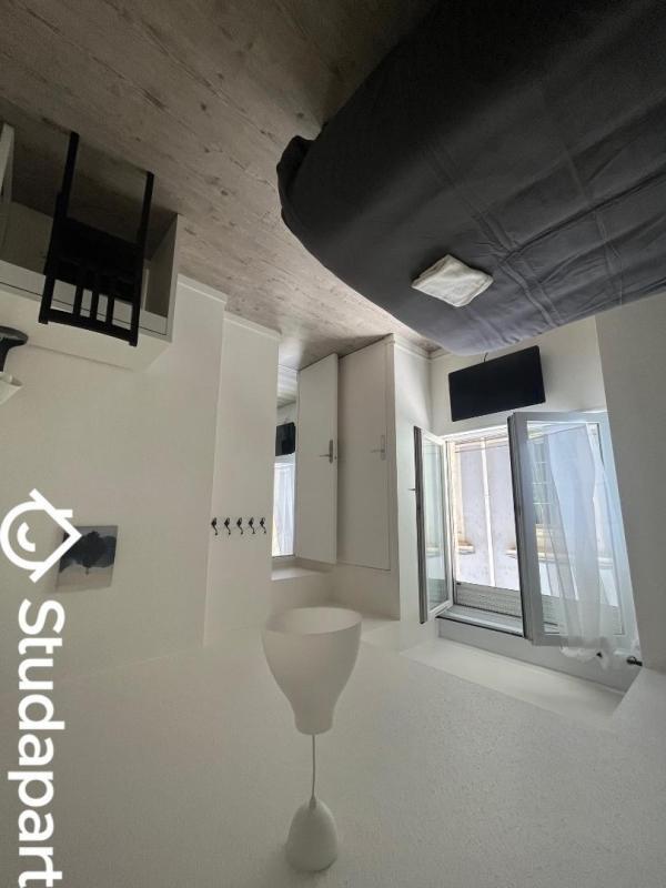 Chambre - 15 m² - 1 pièce