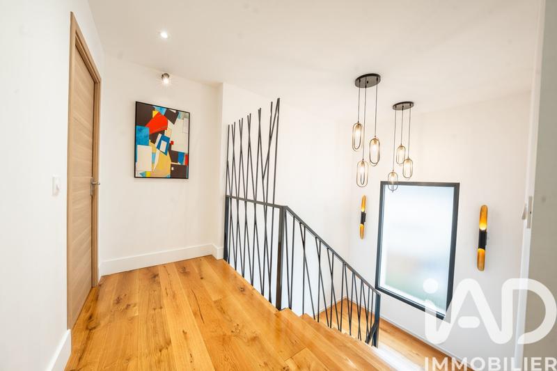 Maison - 194 m² - 7 pièces