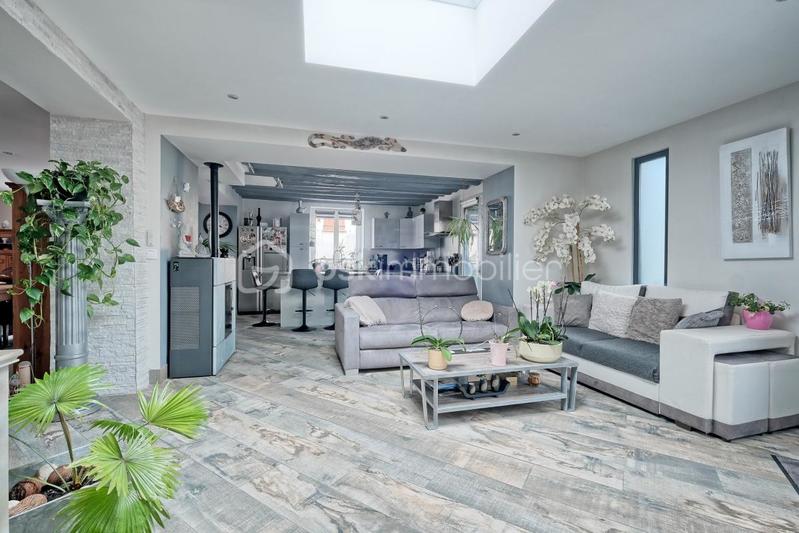 Demeure - 165 m² - 7 pièces