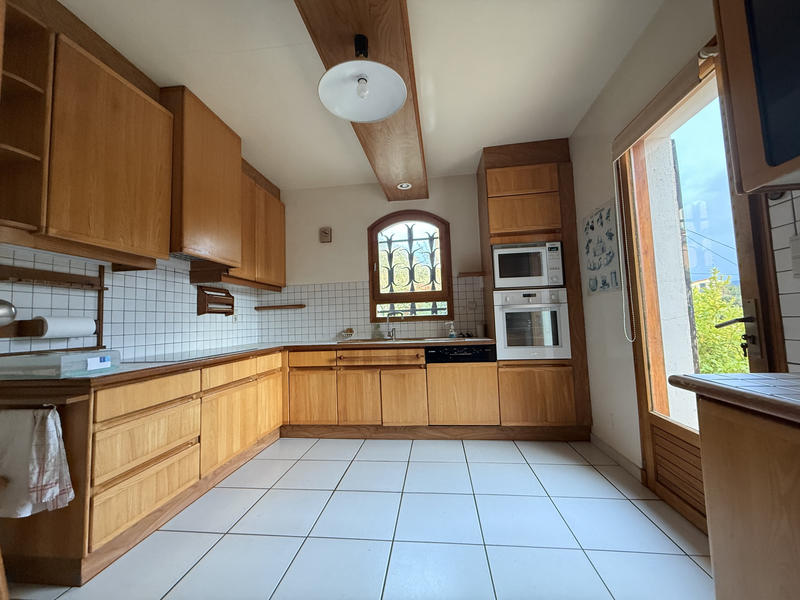 Maison - 140 m² - 5 pièces