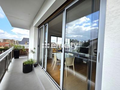 Appartement - 110 m² - 5 pièces