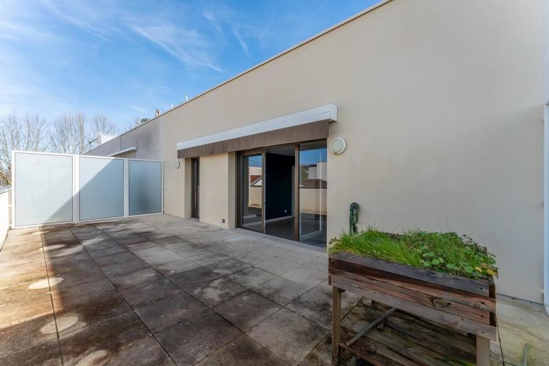 Appartement - 94 m² - 5 pièces