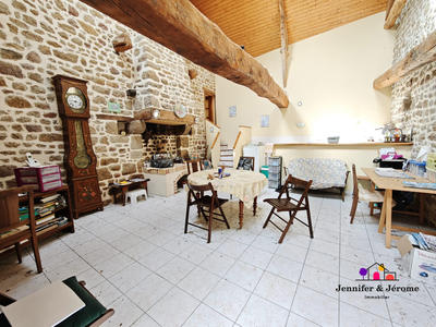 Maison - 96 m² - 5 pièces