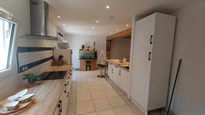 Maison - 101 m² - 5 pièces