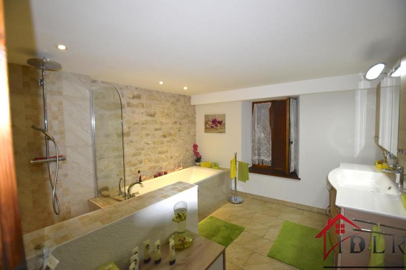 Maison de village - 171 m² - 6 pièces