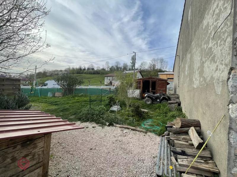 Maison - 200 m² - 9 pièces