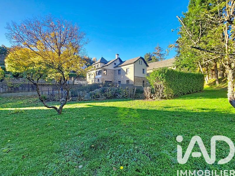 Maison de maîtres - 275 m² - 12 pièces