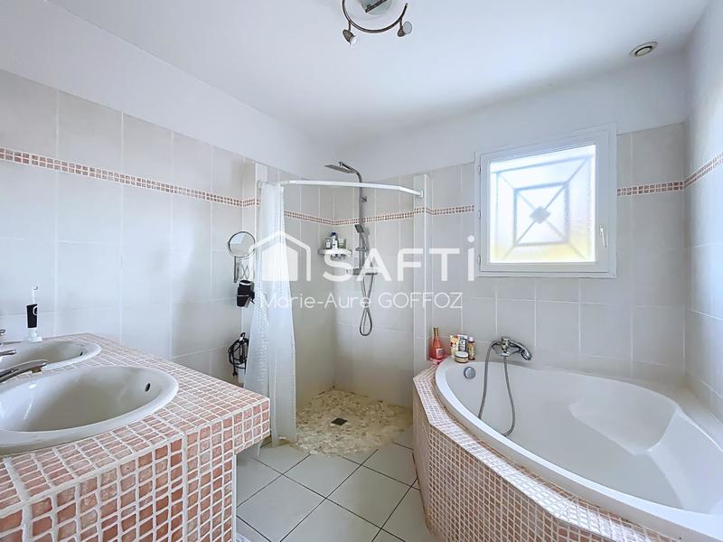 Maison - 120 m² - 5 pièces