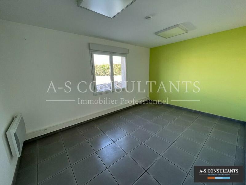 Local d'activité / Entrepôt - 865 m²