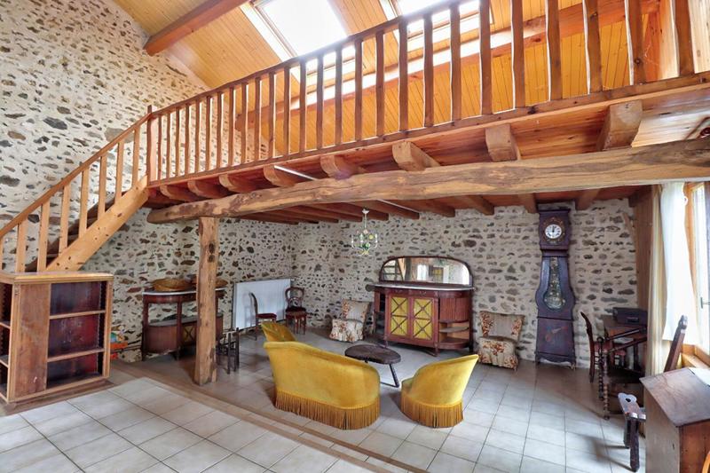 Maison - 288 m² - 8 pièces
