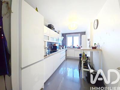 Appartement - 84 m² - 4 pièces