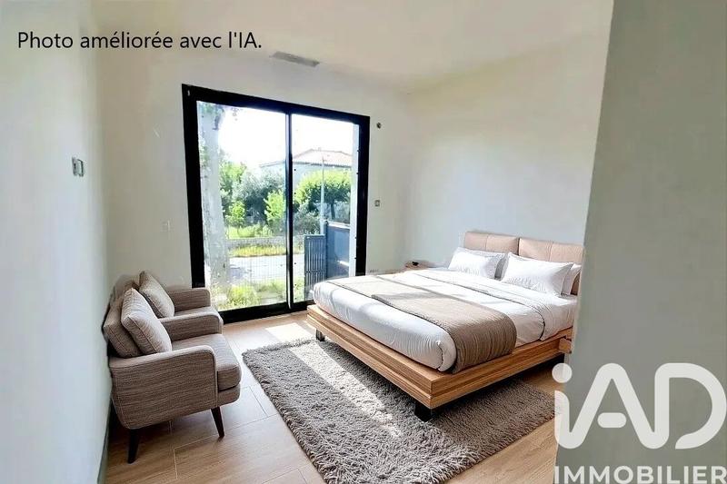 Maison - 94 m² - 5 pièces