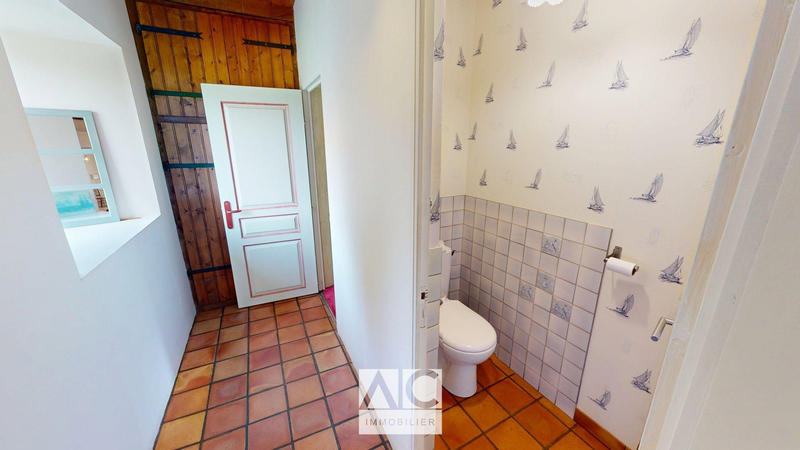 Maison - 190 m² - 8 pièces