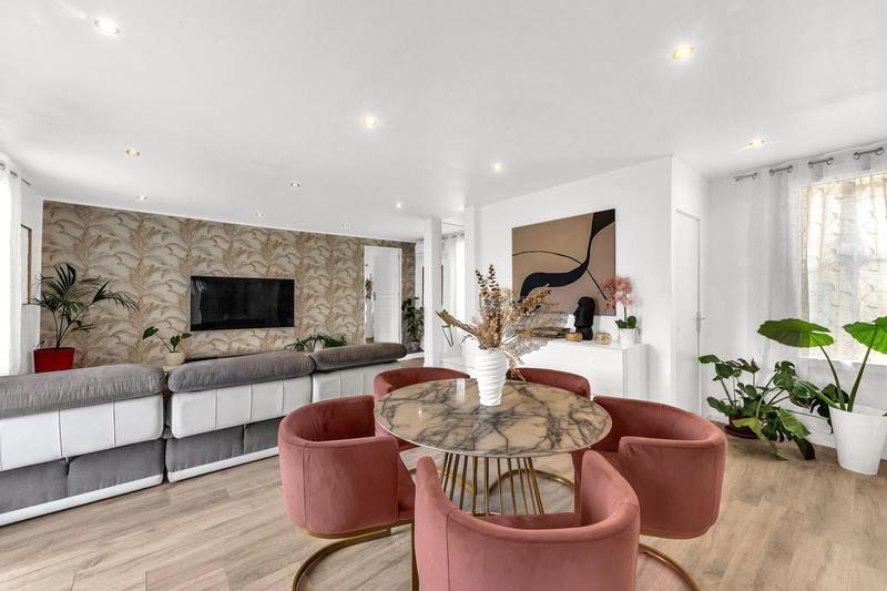 Maison - 193 m² - 6 pièces