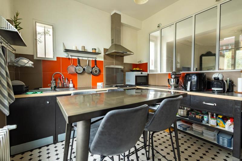 Maison - 170 m² - 6 pièces