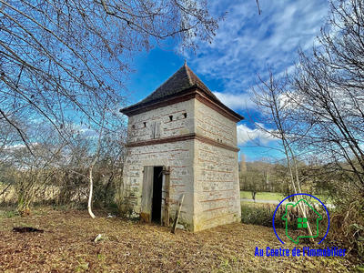 Maison - 343 m² - 6 pièces