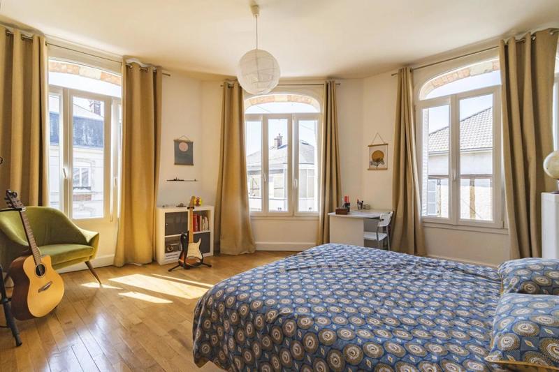 Maison de maîtres - 216 m² - 8 pièces