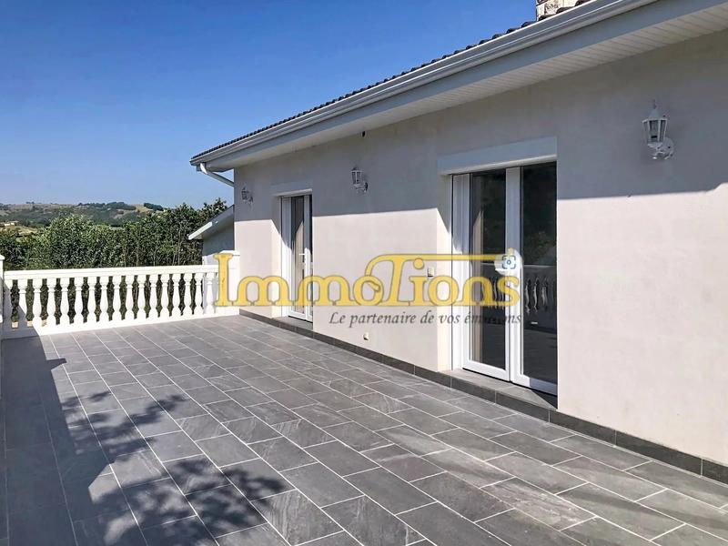 Maison - 205 m² - 7 pièces