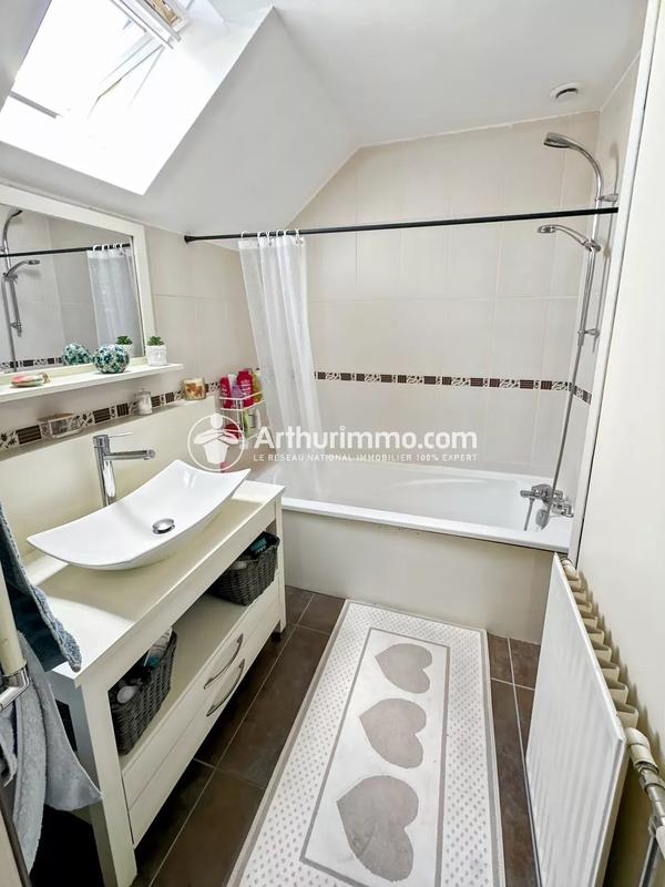 Maison - 98 m² - 5 pièces